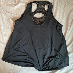 Livi active black tank
